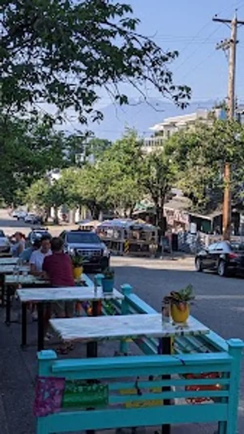 Image of Chewies Smoke & Oyster Bar Kitsilano